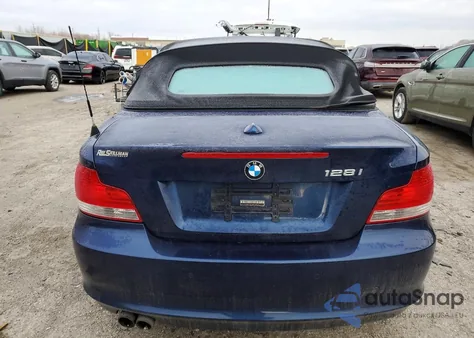 2011 BMW 128 I z USA, uszkodzony, nr VIN WBAUN1C58BVH82537